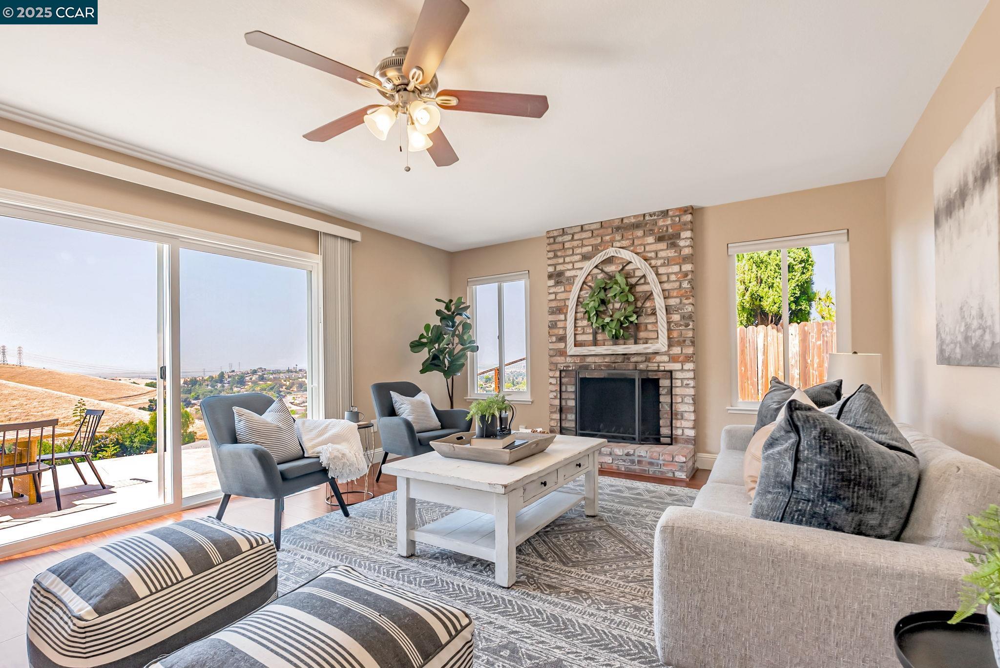 Detail Gallery Image 16 of 49 For 166 Encinal Pl, Pittsburg,  CA 94565 - 4 Beds | 2/1 Baths