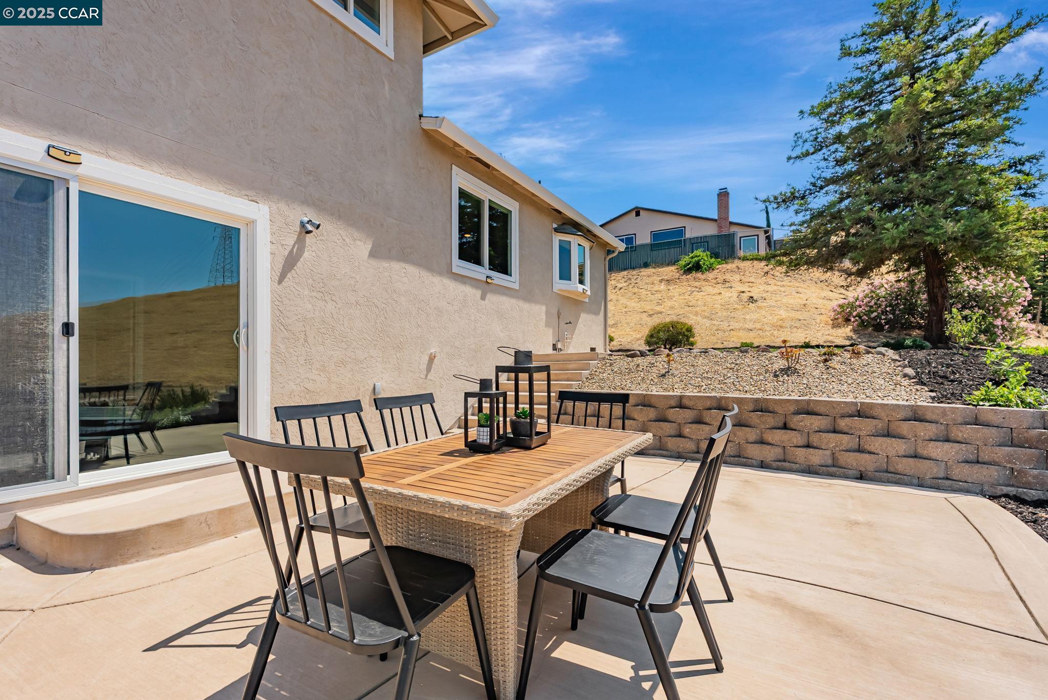 Detail Gallery Image 33 of 49 For 166 Encinal Pl, Pittsburg,  CA 94565 - 4 Beds | 2/1 Baths
