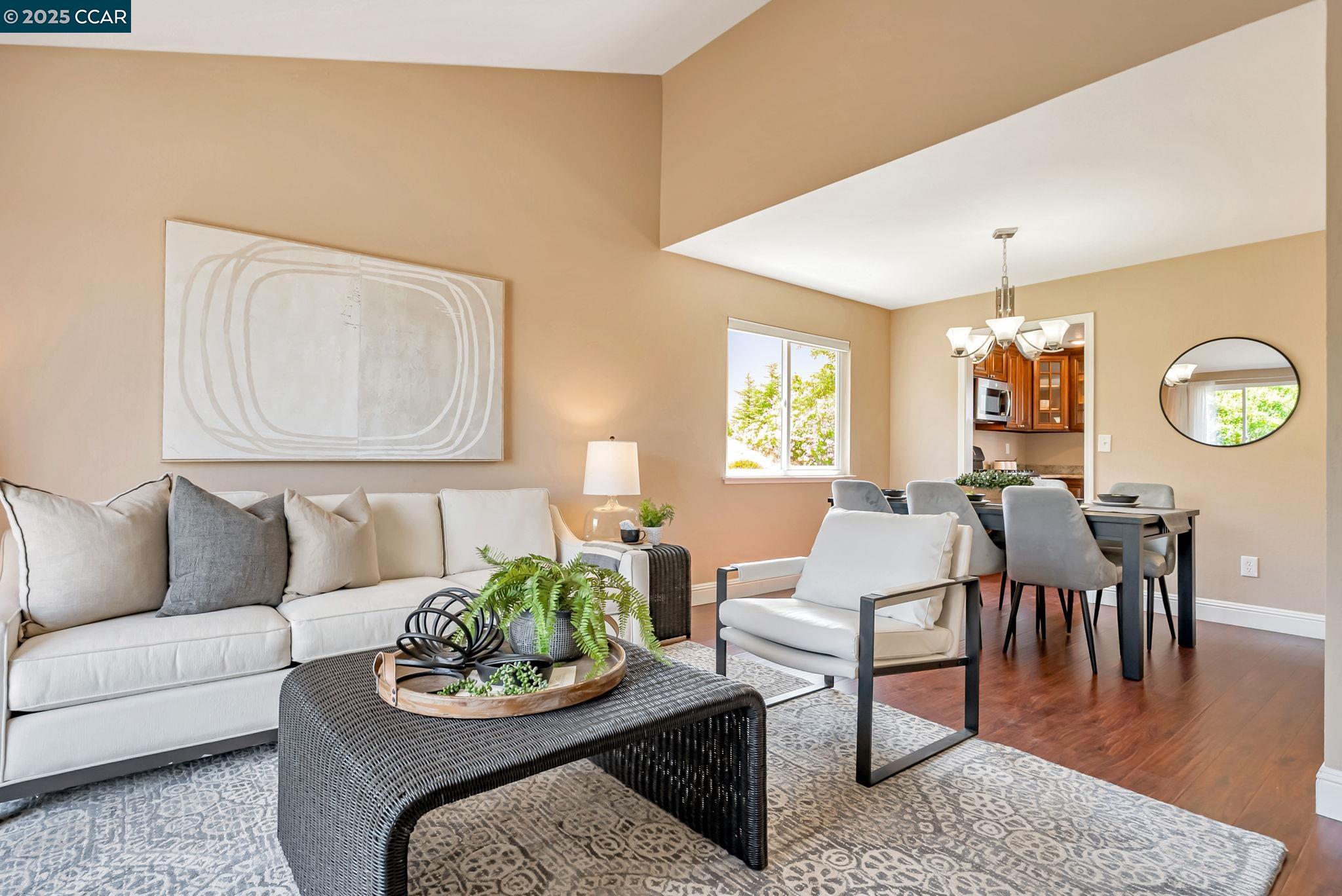 Detail Gallery Image 5 of 49 For 166 Encinal Pl, Pittsburg,  CA 94565 - 4 Beds | 2/1 Baths
