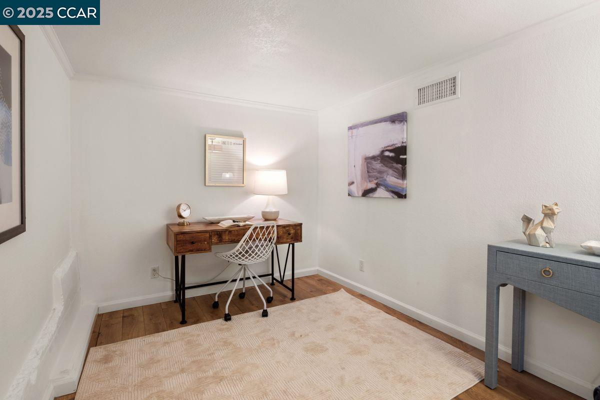 Detail Gallery Image 16 of 25 For 3319 Sweet Dr, Lafayette,  CA 94549 - 3 Beds | 1/1 Baths