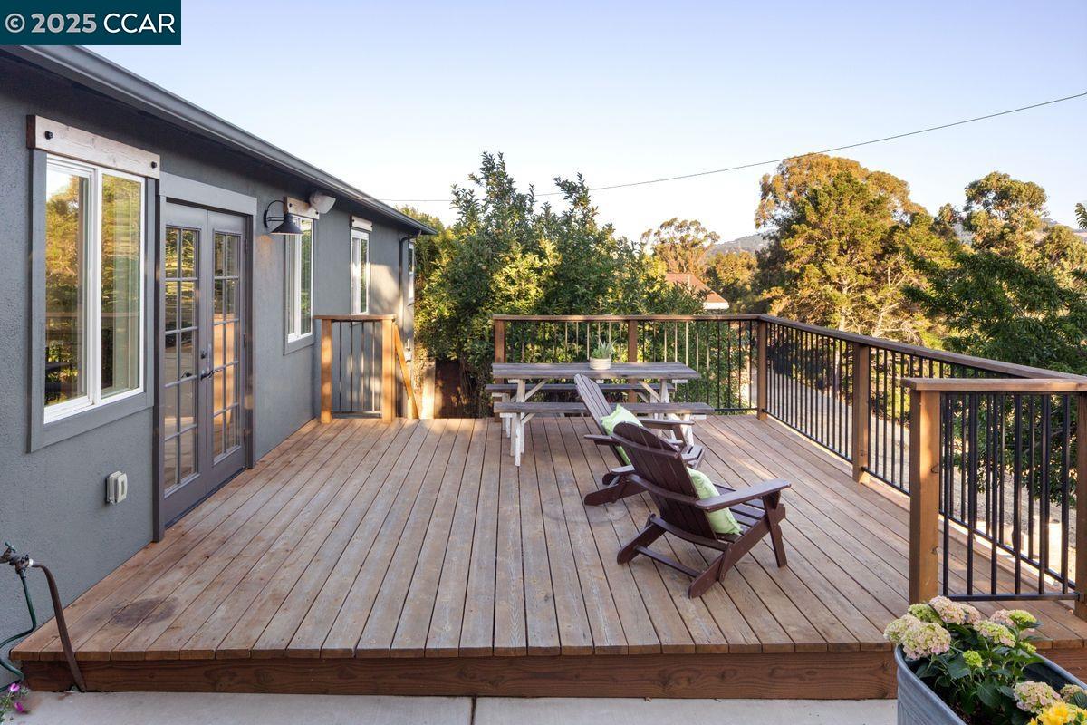 Detail Gallery Image 18 of 25 For 3319 Sweet Dr, Lafayette,  CA 94549 - 3 Beds | 1/1 Baths