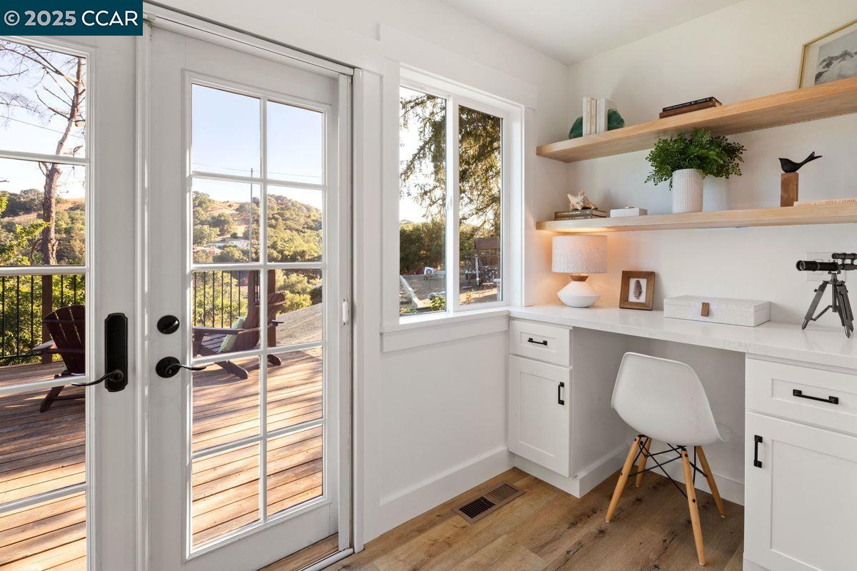 Detail Gallery Image 10 of 25 For 3319 Sweet Dr, Lafayette,  CA 94549 - 3 Beds | 1/1 Baths