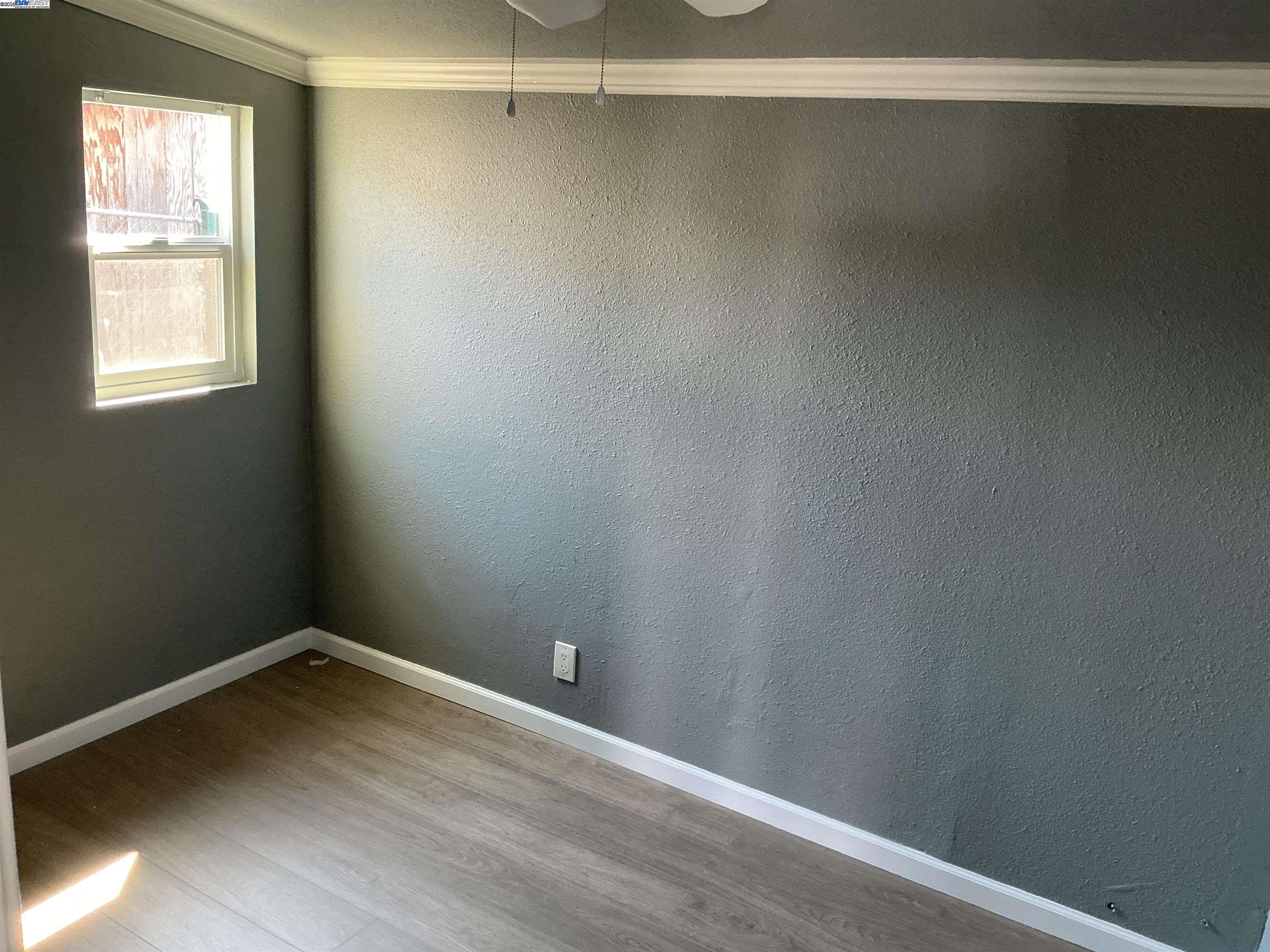 Detail Gallery Image 7 of 11 For 1673 51st Ave, Oakland,  CA 94601 - 3 Beds | 1 Baths