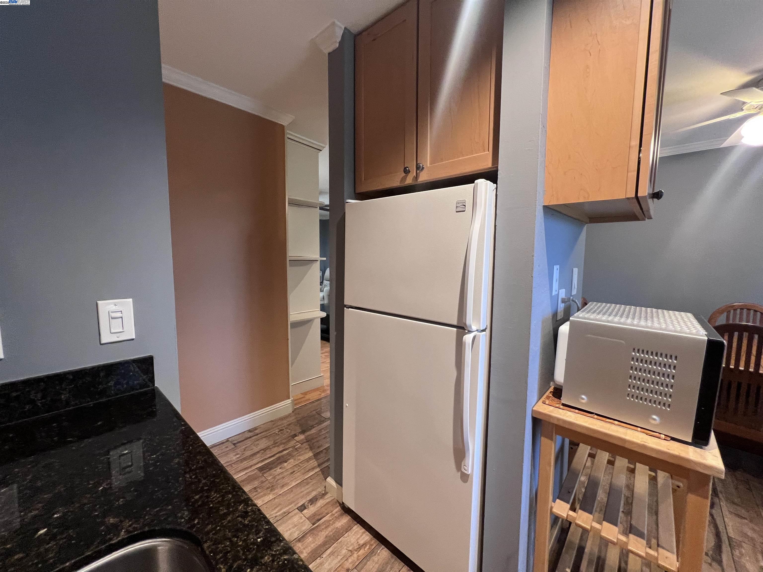 Detail Gallery Image 12 of 27 For 1009 Murrieta Blvd #105,  Livermore,  CA 94550 - 1 Beds | 1 Baths