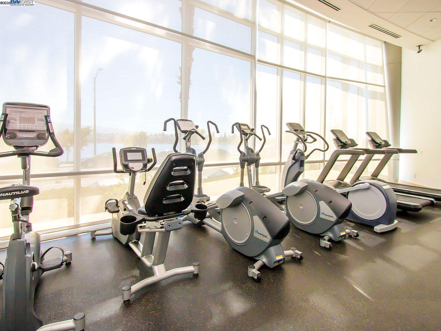 Detail Gallery Image 50 of 60 For 1 Lakeside Dr #1806,  Oakland,  CA 94612 - 1 Beds | 1 Baths