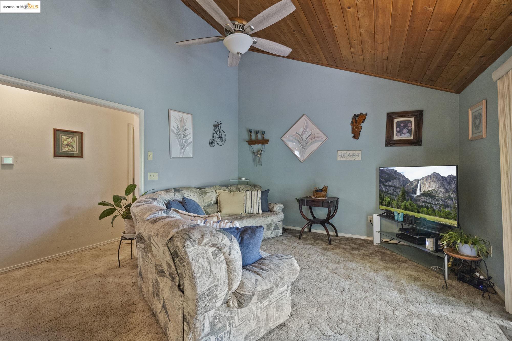 Detail Gallery Image 14 of 33 For 24043 Hitching Post Rd, Sonora,  CA 95370 - 3 Beds | 2 Baths