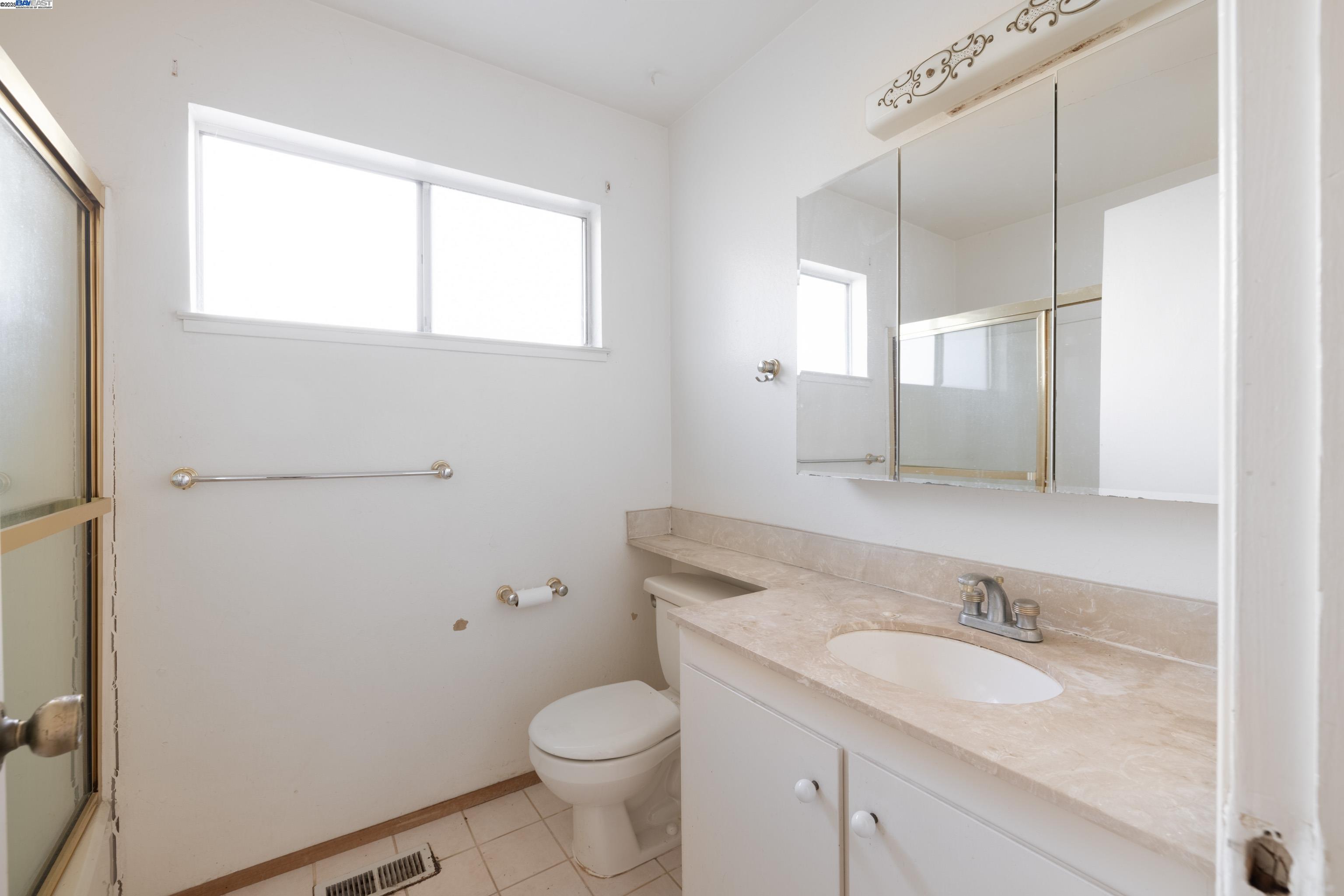 Detail Gallery Image 10 of 17 For 642 Mcduff Ave, Fremont,  CA 94539 - 4 Beds | 3 Baths