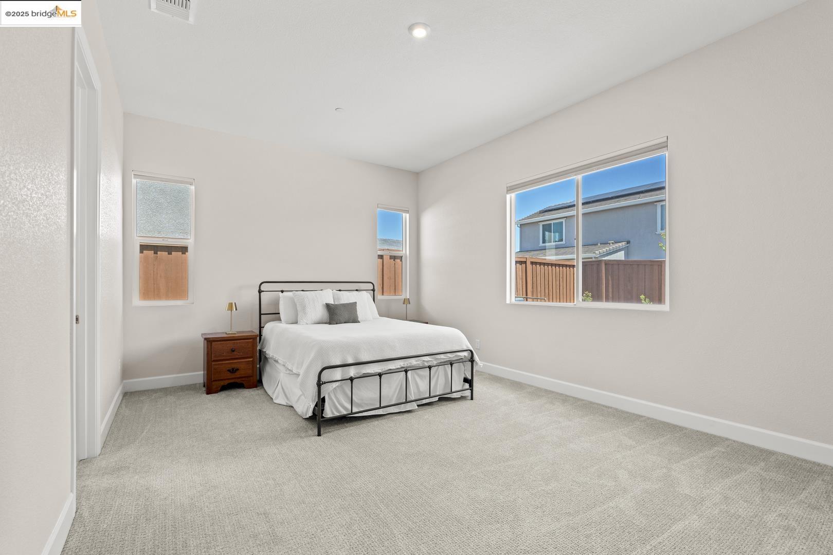Detail Gallery Image 11 of 27 For 1661 Winne Dr, Woodland,  CA 95776 - 3 Beds | 2/1 Baths