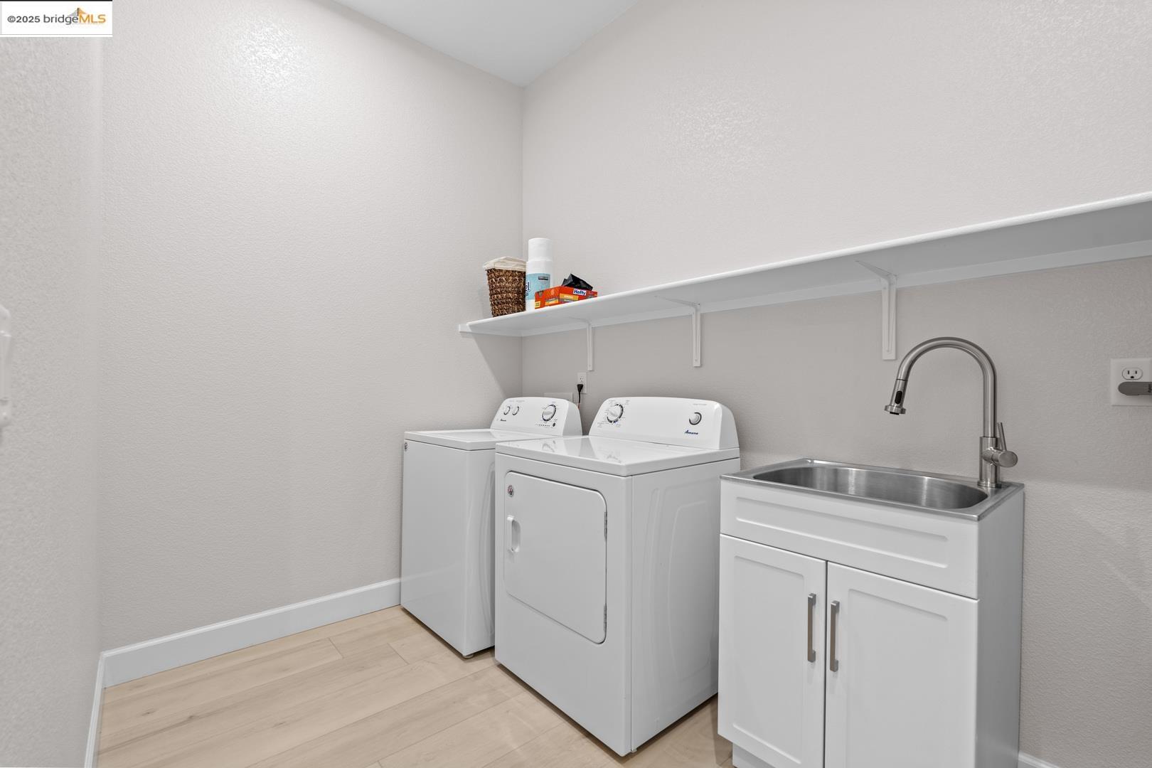 Detail Gallery Image 22 of 27 For 1661 Winne Dr, Woodland,  CA 95776 - 3 Beds | 2/1 Baths
