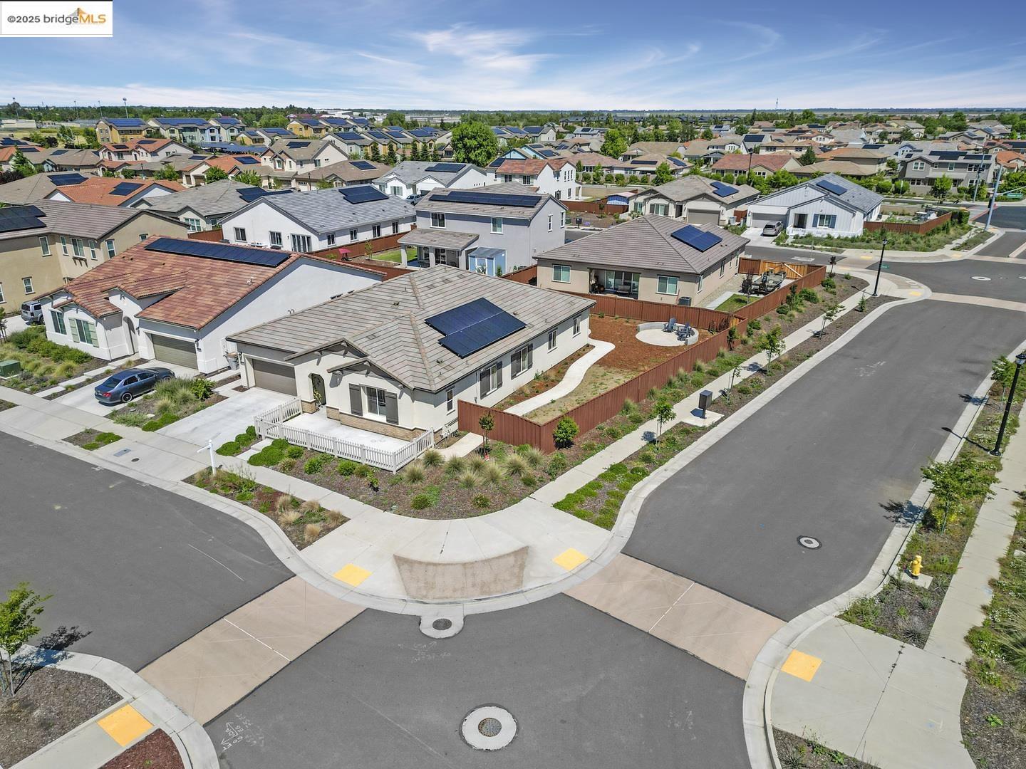 Detail Gallery Image 26 of 27 For 1661 Winne Dr, Woodland,  CA 95776 - 3 Beds | 2/1 Baths