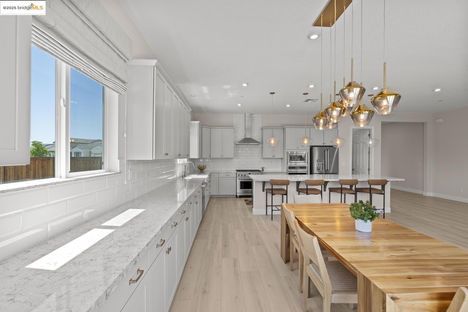 Detail Gallery Image 6 of 27 For 1661 Winne Dr, Woodland,  CA 95776 - 3 Beds | 2/1 Baths