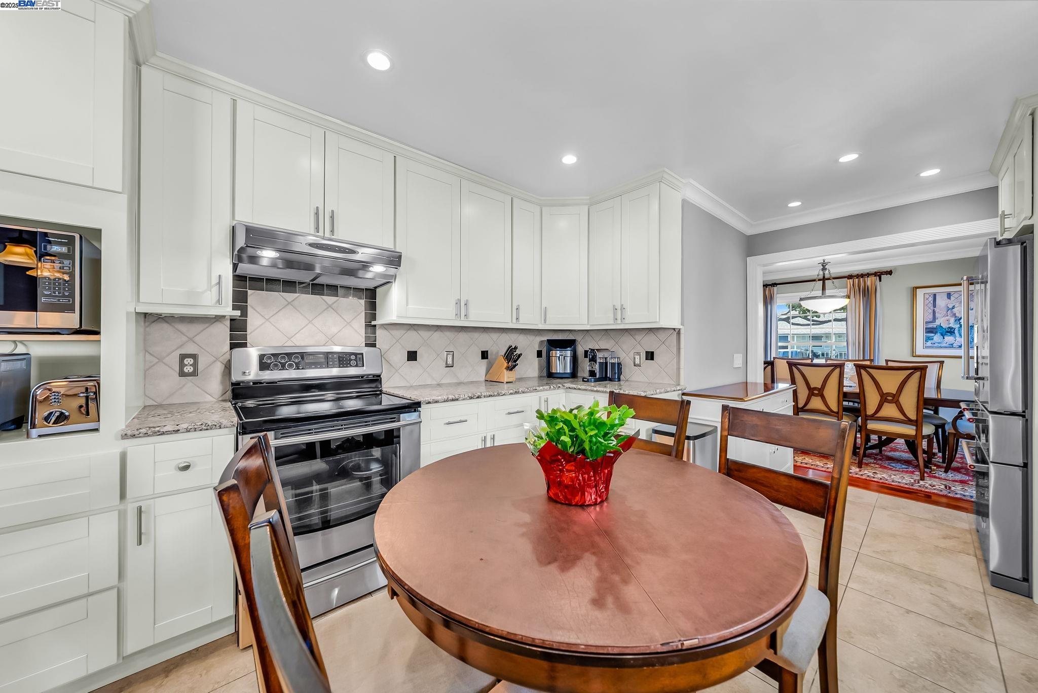 Detail Gallery Image 17 of 44 For 1344 Margery Ave, San Leandro,  CA 94578 - 3 Beds | 2 Baths