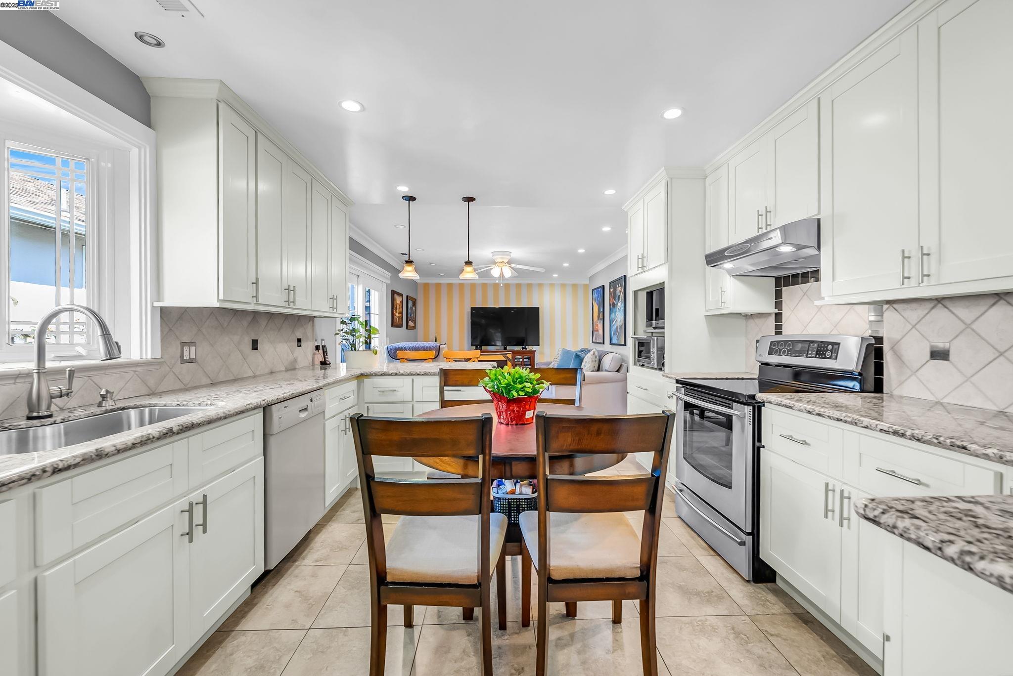 Detail Gallery Image 18 of 44 For 1344 Margery Ave, San Leandro,  CA 94578 - 3 Beds | 2 Baths