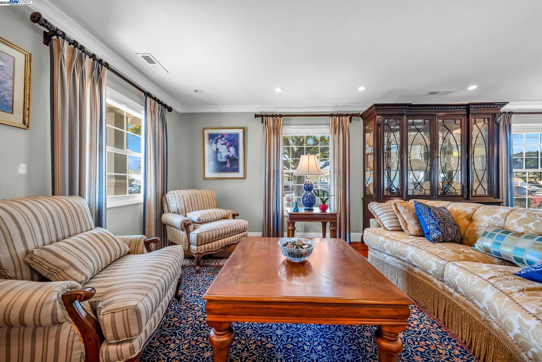 Detail Gallery Image 10 of 44 For 1344 Margery Ave, San Leandro,  CA 94578 - 3 Beds | 2 Baths