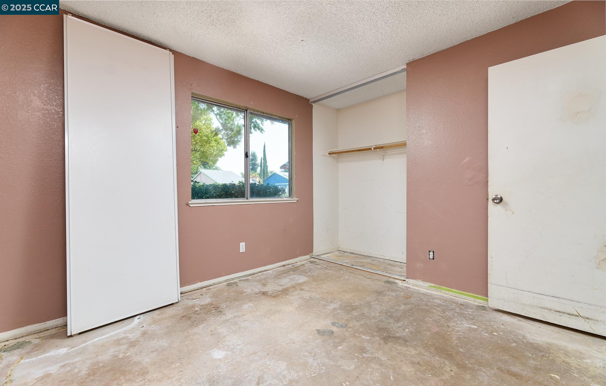 Detail Gallery Image 14 of 20 For 14 La Jacque Ct, Sacramento,  CA 95823 - 3 Beds | 2 Baths