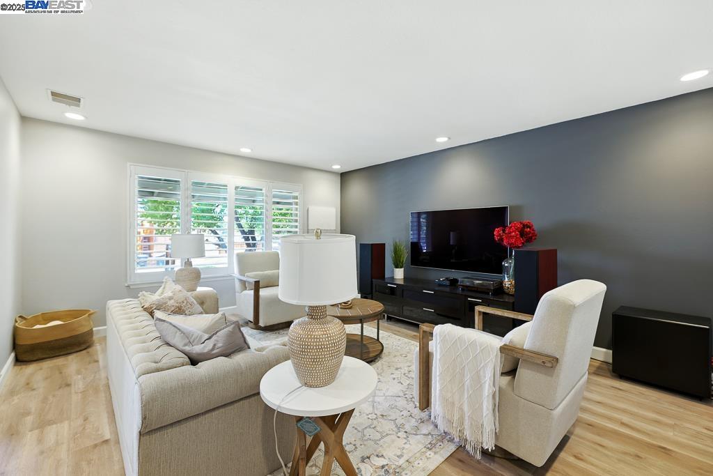 Detail Gallery Image 6 of 57 For 3676 Vineyard Ave, Pleasanton,  CA 94566 - 3 Beds | 2 Baths