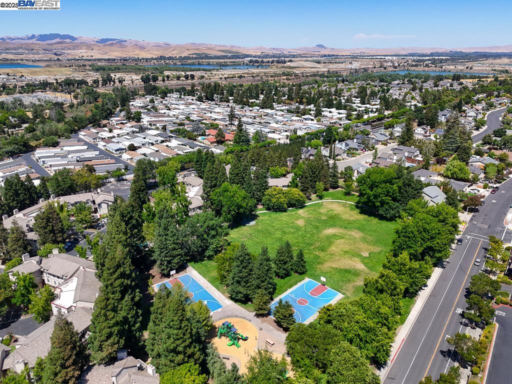 Detail Gallery Image 52 of 57 For 3676 Vineyard Ave, Pleasanton,  CA 94566 - 3 Beds | 2 Baths