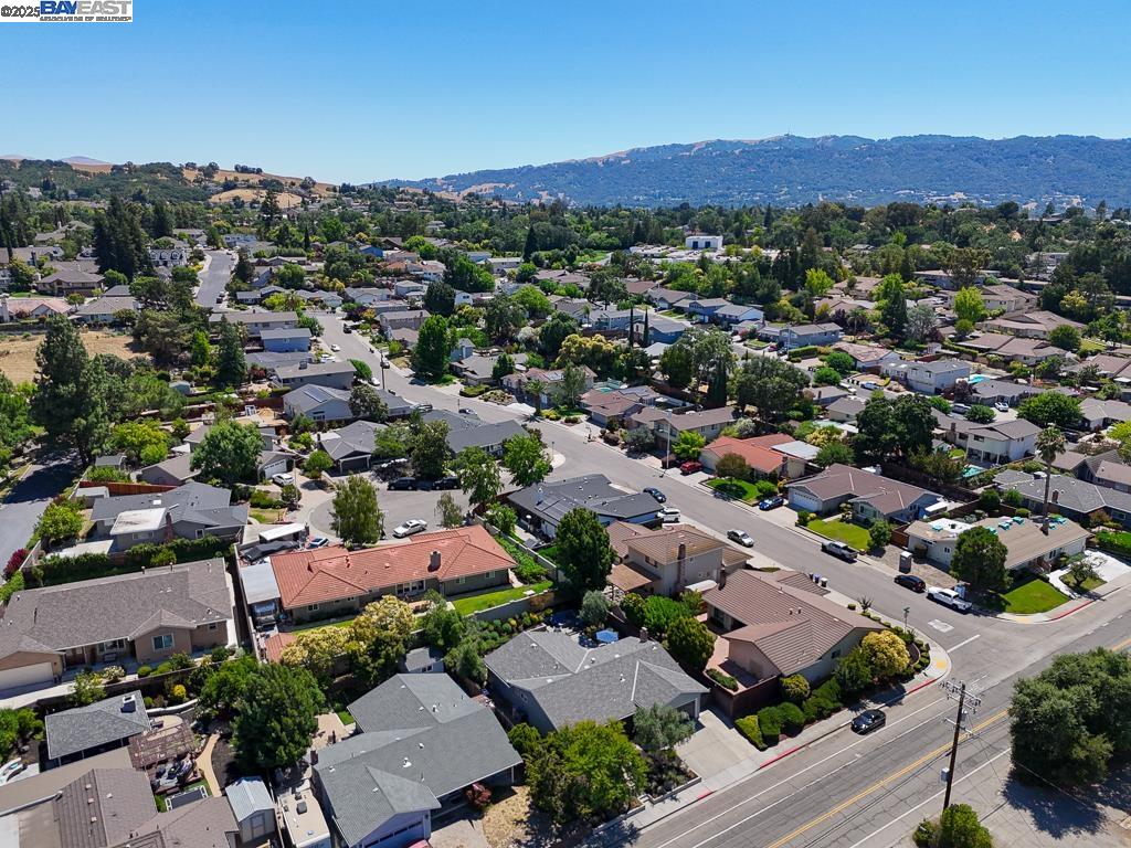 Detail Gallery Image 55 of 57 For 3676 Vineyard Ave, Pleasanton,  CA 94566 - 3 Beds | 2 Baths