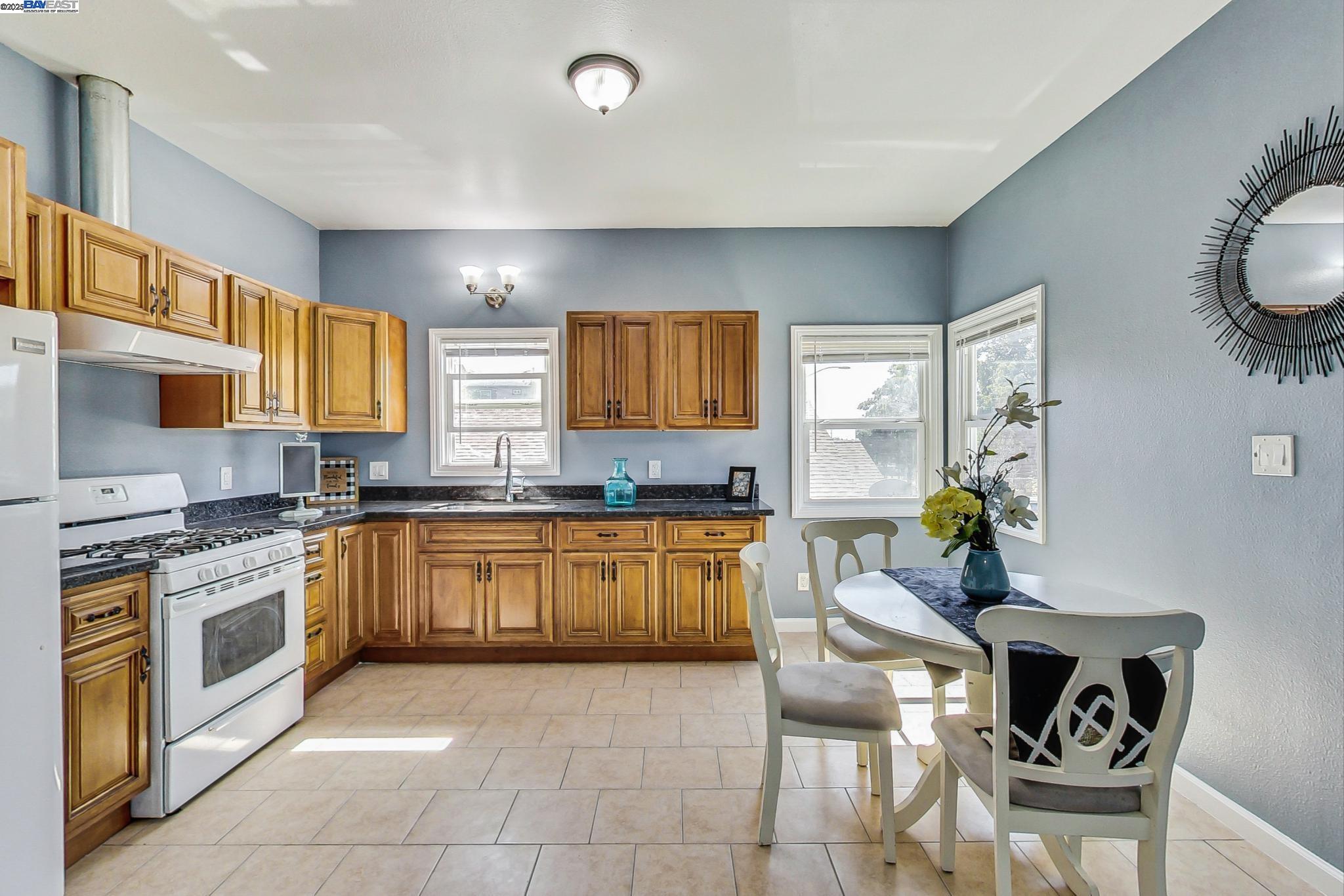 Detail Gallery Image 9 of 20 For 8600 Mcarthur Bvd, Oakland,  CA 94605 - – Beds | – Baths