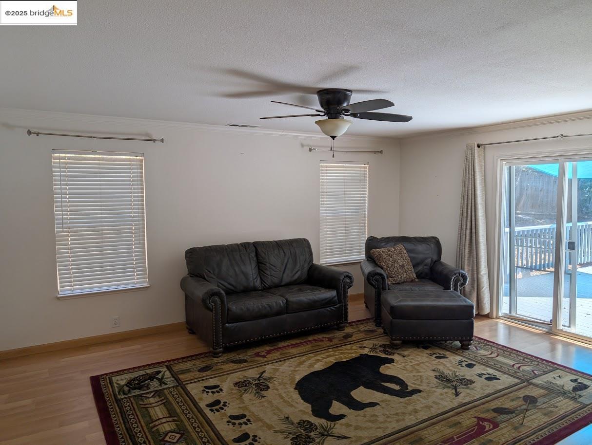 Detail Gallery Image 6 of 26 For 385 Arbona, Sonora,  CA 95370-8057 - 3 Beds | 2 Baths