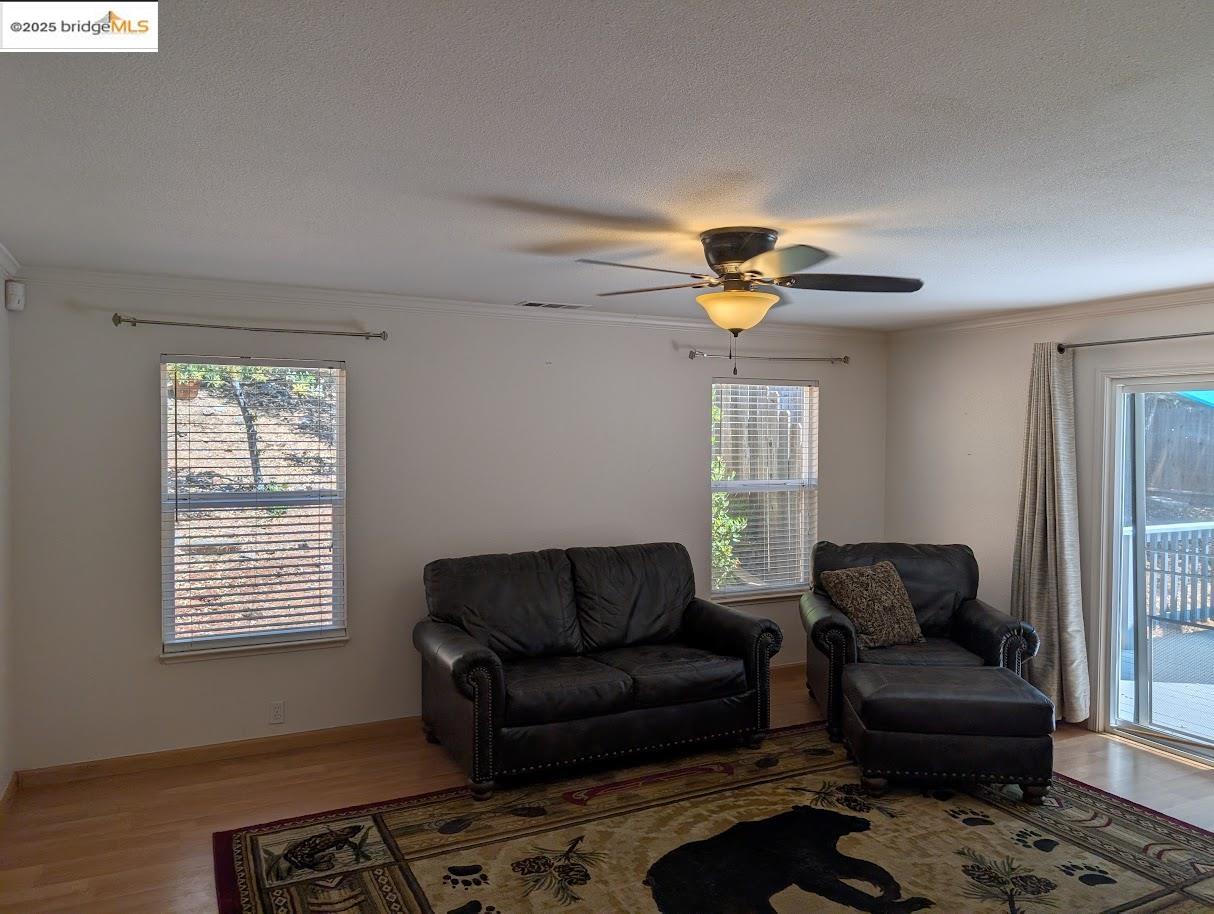 Detail Gallery Image 7 of 26 For 385 Arbona, Sonora,  CA 95370-8057 - 3 Beds | 2 Baths