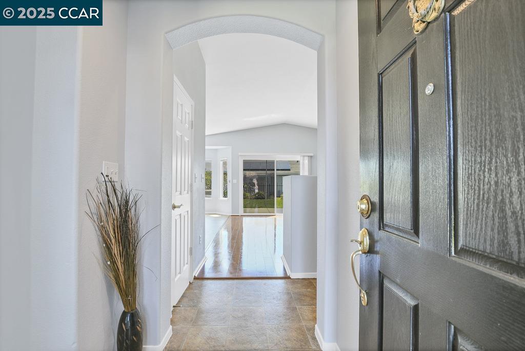 Detail Gallery Image 3 of 33 For 338 Watson Hollow Dr, Rio Vista,  CA 94571 - 2 Beds | 2 Baths