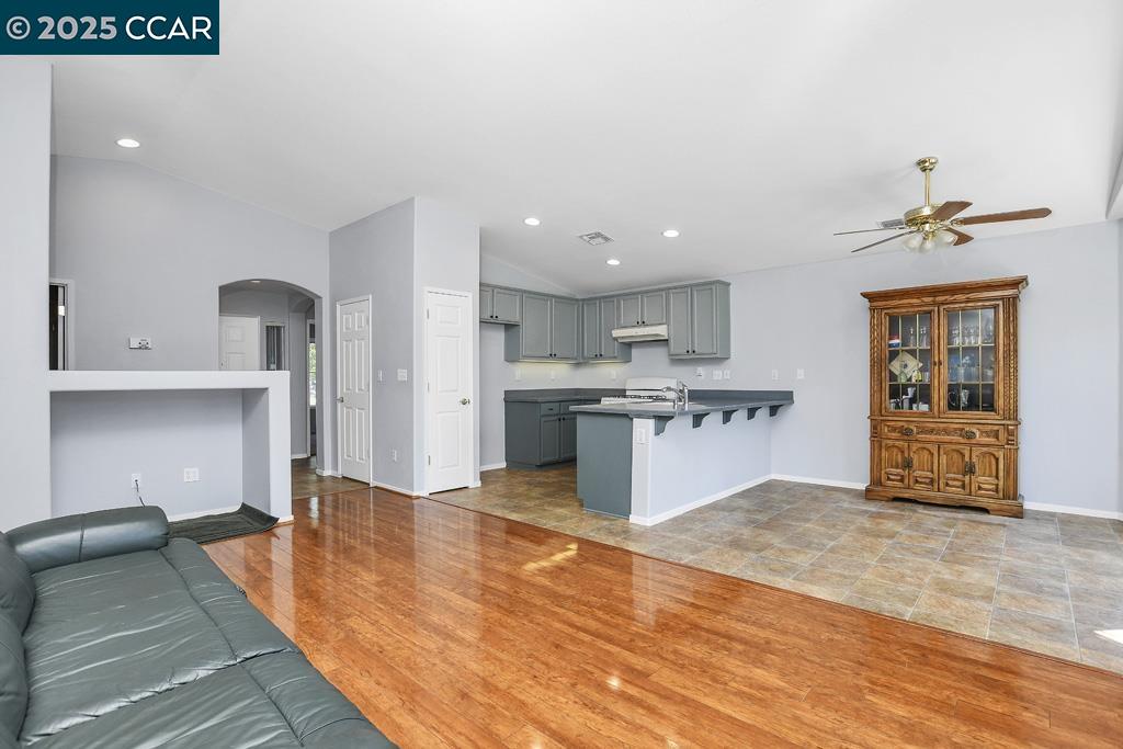 Detail Gallery Image 6 of 33 For 338 Watson Hollow Dr, Rio Vista,  CA 94571 - 2 Beds | 2 Baths