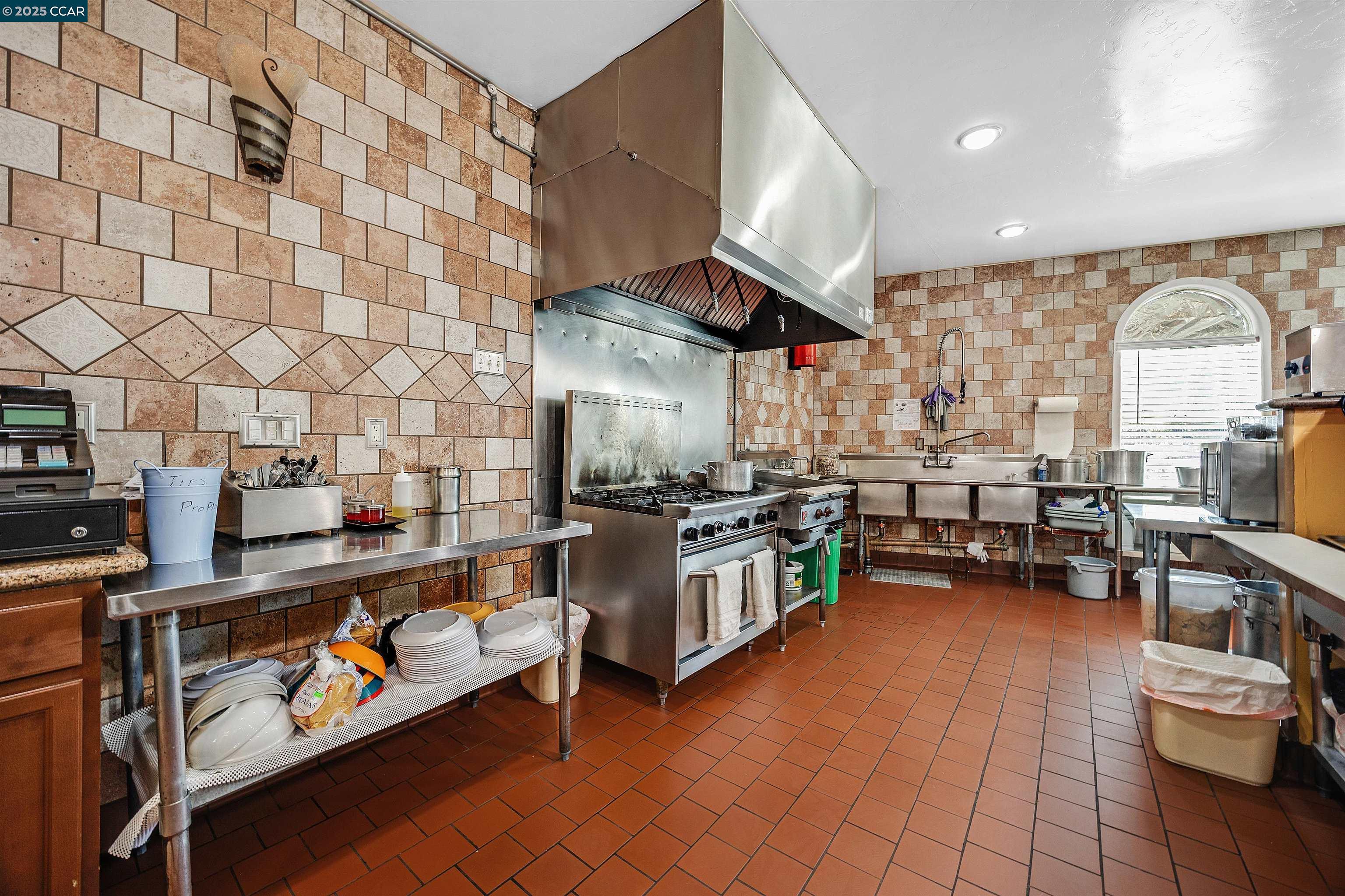 Detail Gallery Image 19 of 33 For 1500 23rd St, San Pablo,  CA 94806 - – Beds | – Baths