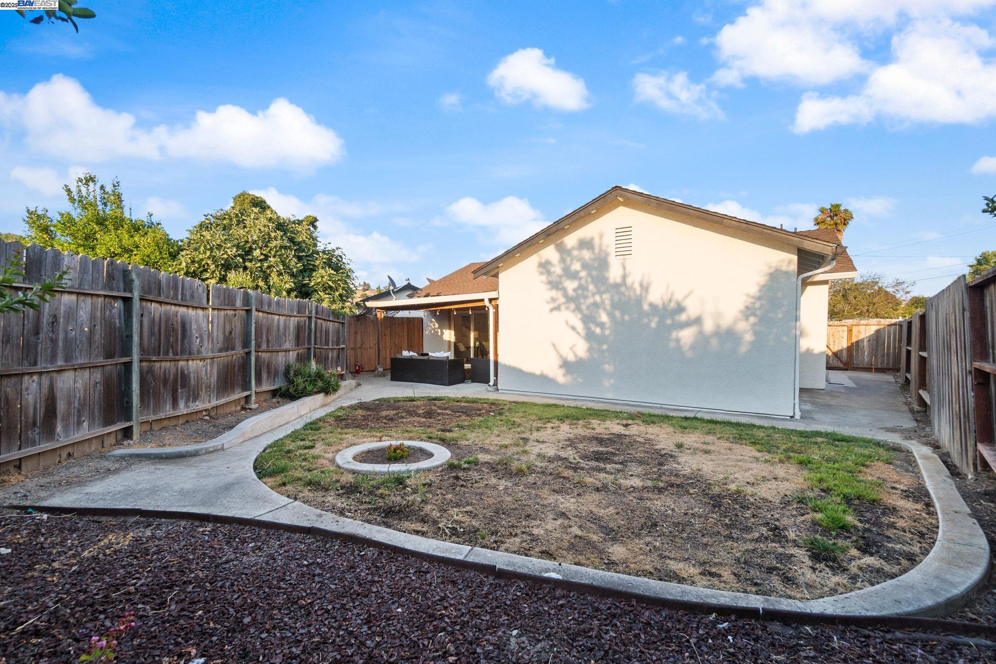 Detail Gallery Image 21 of 42 For 3631 Trenton Ct, Fremont,  CA 94538 - 5 Beds | 4 Baths