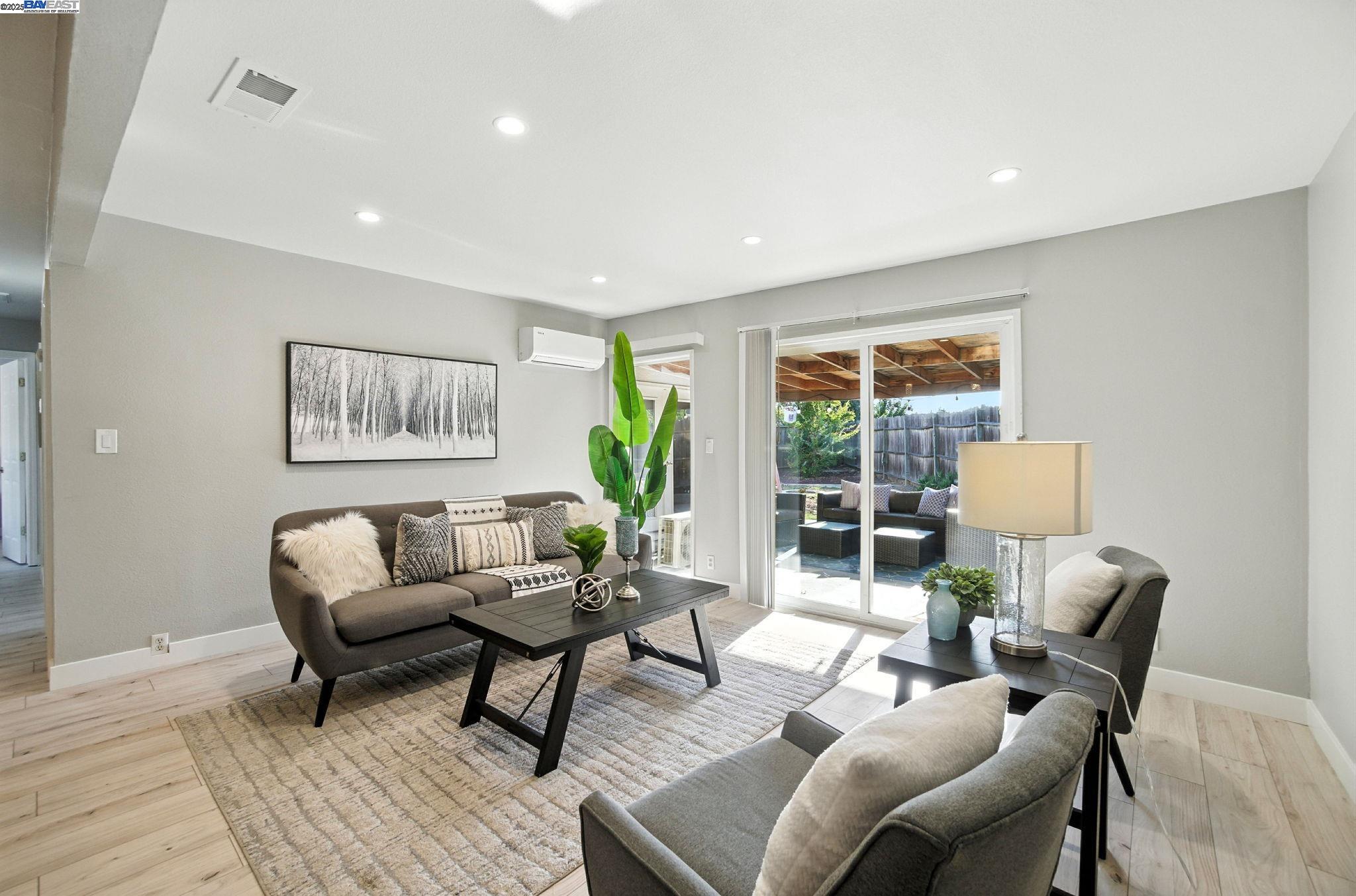 Detail Gallery Image 8 of 42 For 3631 Trenton Ct, Fremont,  CA 94538 - 5 Beds | 4 Baths