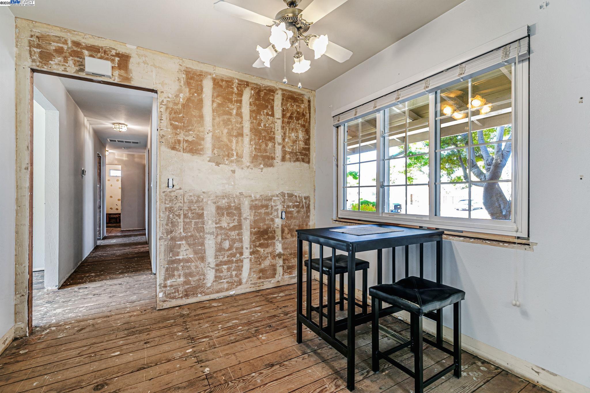 Detail Gallery Image 14 of 29 For 38353 Farwell Dr, Fremont,  CA 94536 - 4 Beds | 2 Baths