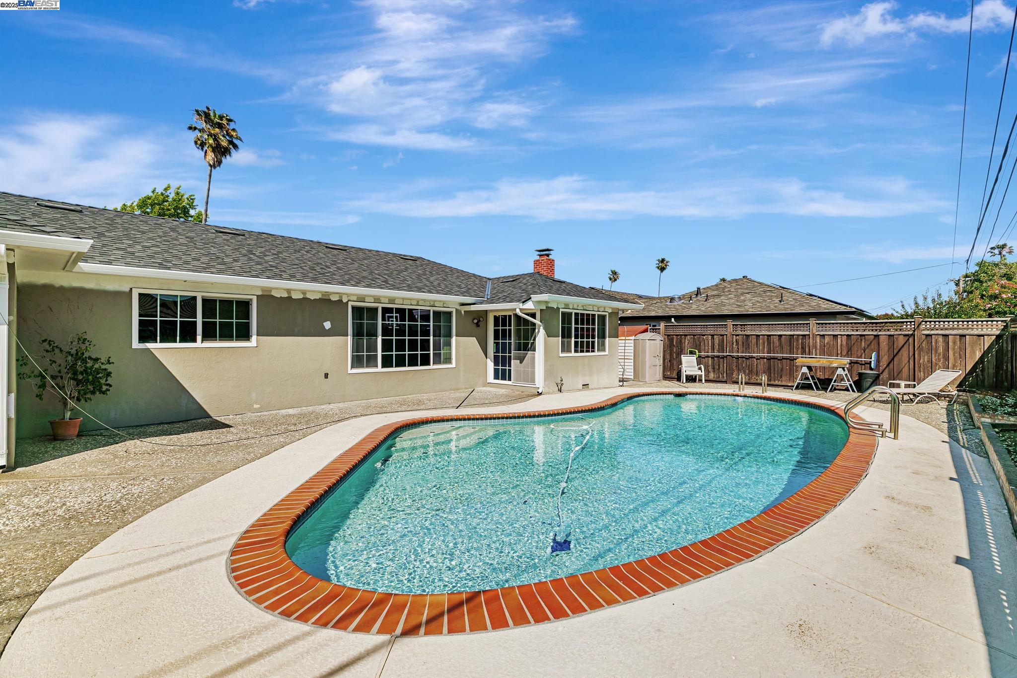 Detail Gallery Image 16 of 29 For 38353 Farwell Dr, Fremont,  CA 94536 - 4 Beds | 2 Baths
