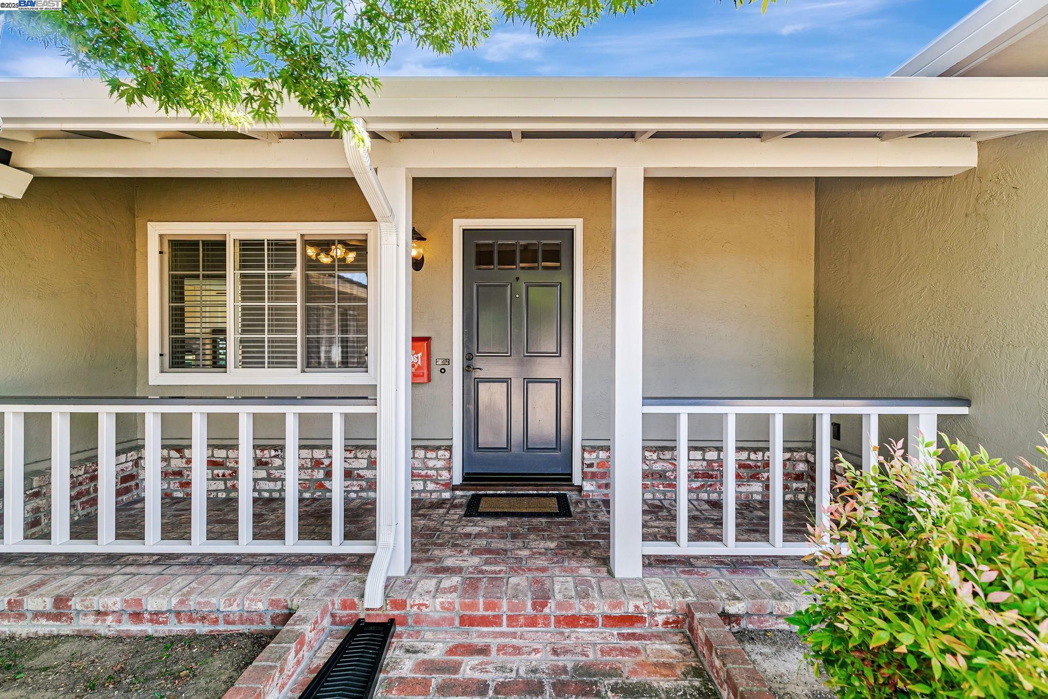 Detail Gallery Image 4 of 29 For 38353 Farwell Dr, Fremont,  CA 94536 - 4 Beds | 2 Baths