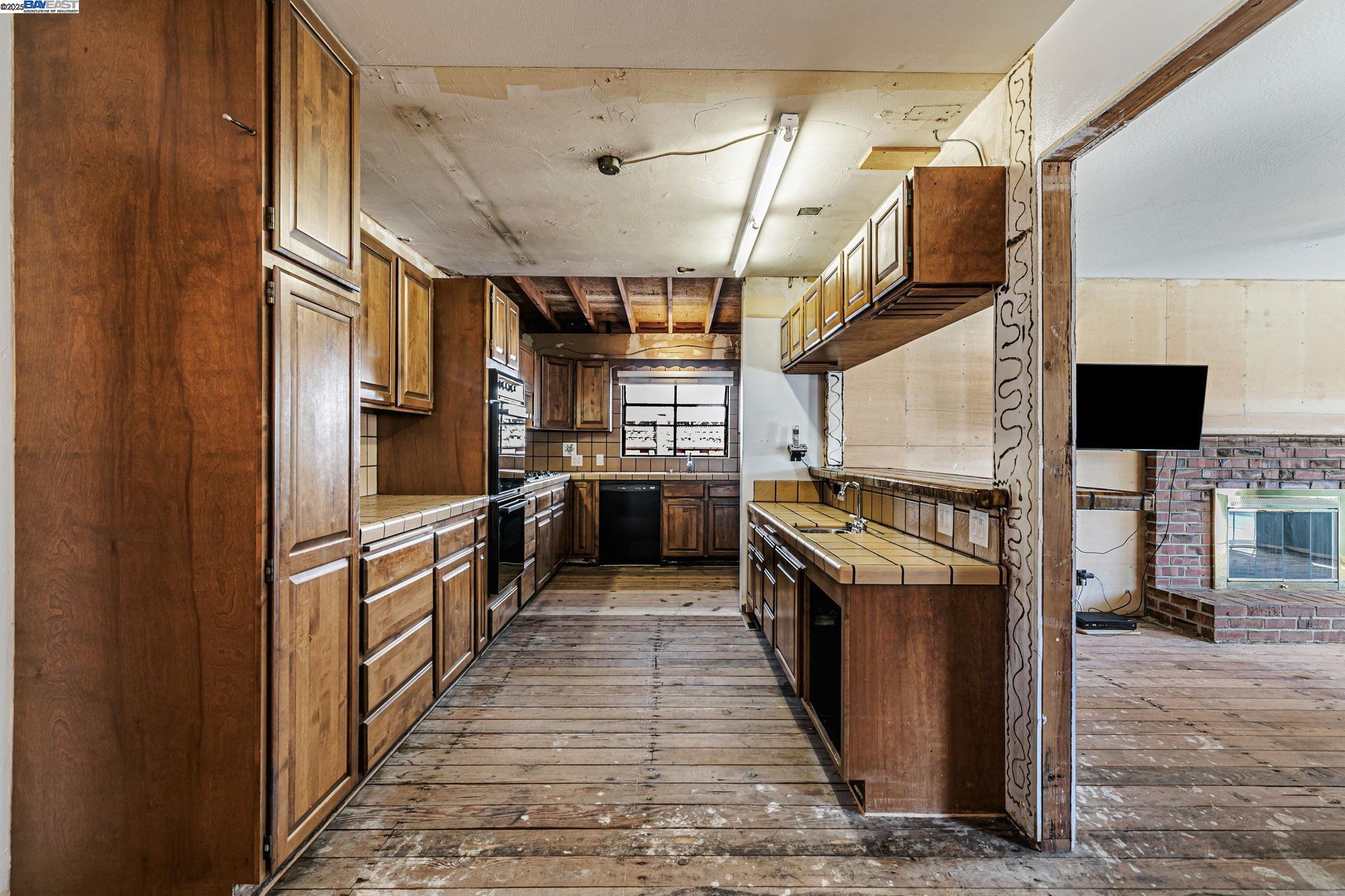 Detail Gallery Image 9 of 29 For 38353 Farwell Dr, Fremont,  CA 94536 - 4 Beds | 2 Baths