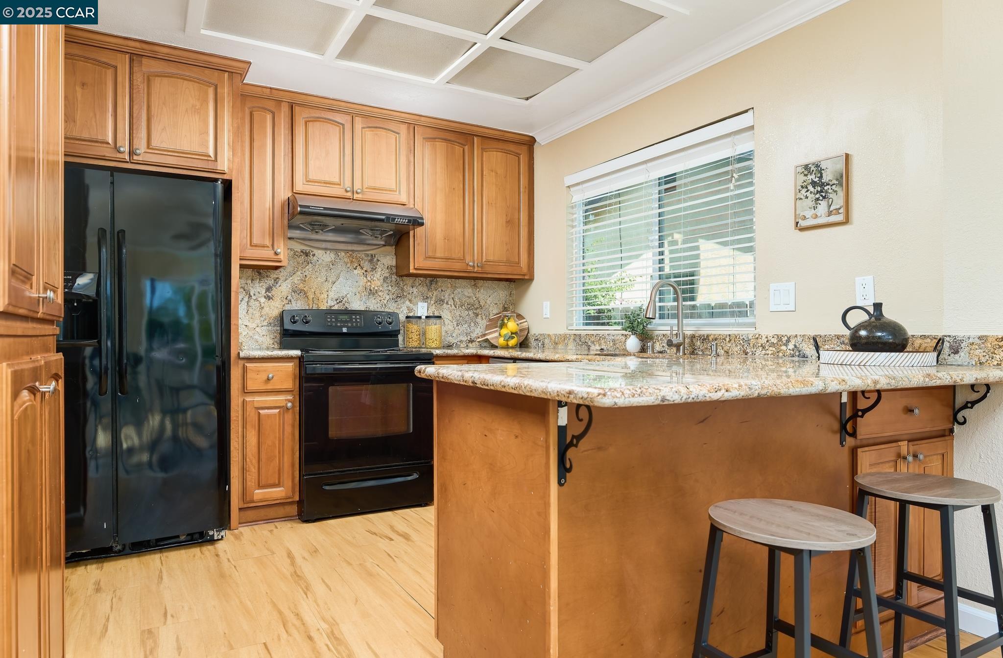 Detail Gallery Image 13 of 29 For 3972 Meadowbrook Cir, Pittsburg,  CA 94565 - 3 Beds | 2 Baths