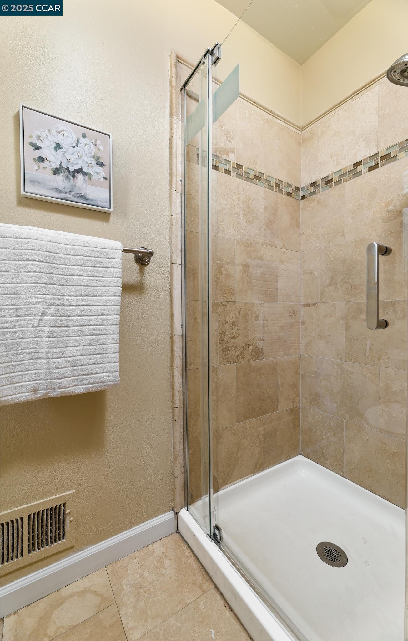 Detail Gallery Image 17 of 29 For 3972 Meadowbrook Cir, Pittsburg,  CA 94565 - 3 Beds | 2 Baths