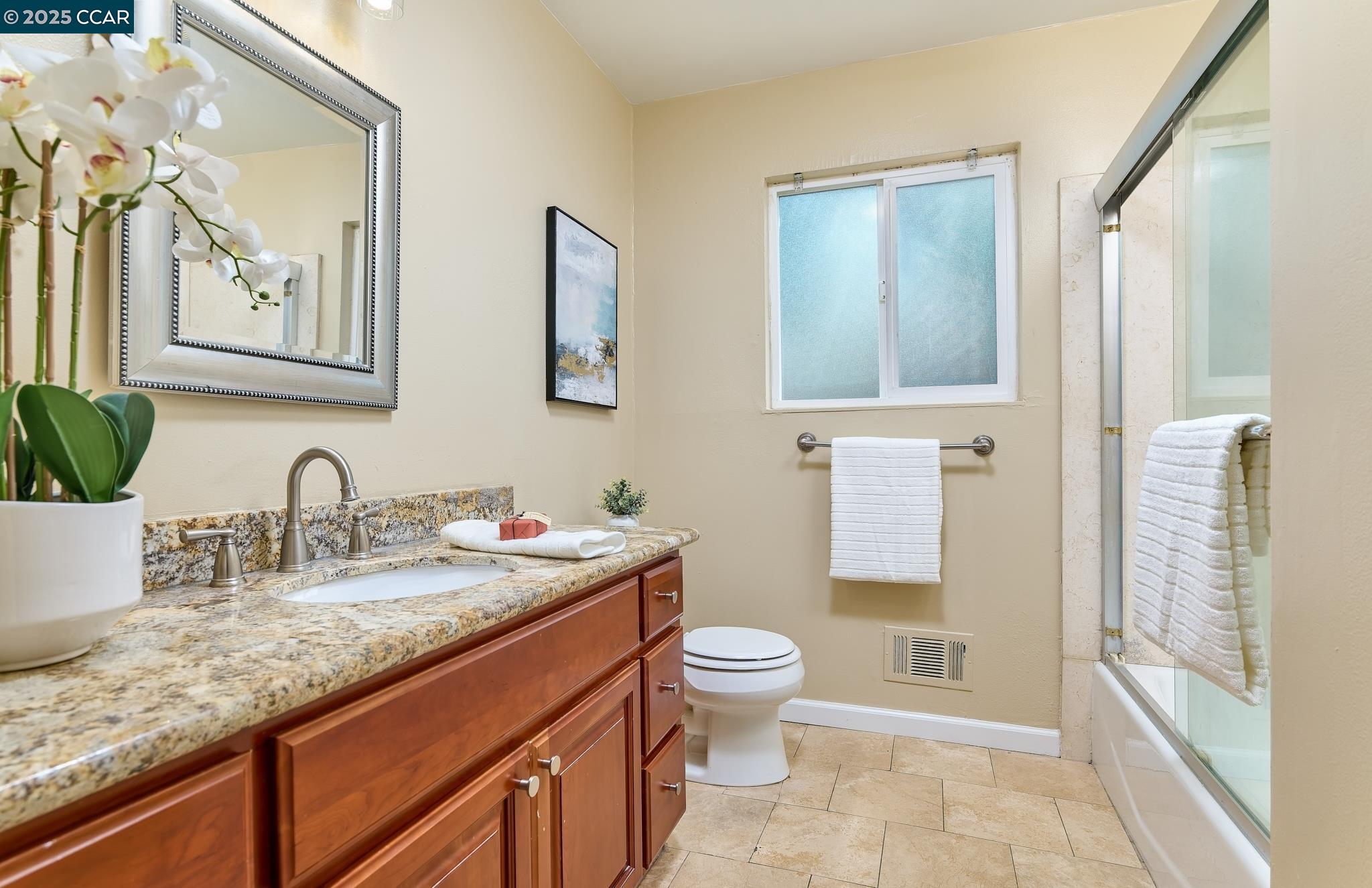 Detail Gallery Image 20 of 29 For 3972 Meadowbrook Cir, Pittsburg,  CA 94565 - 3 Beds | 2 Baths