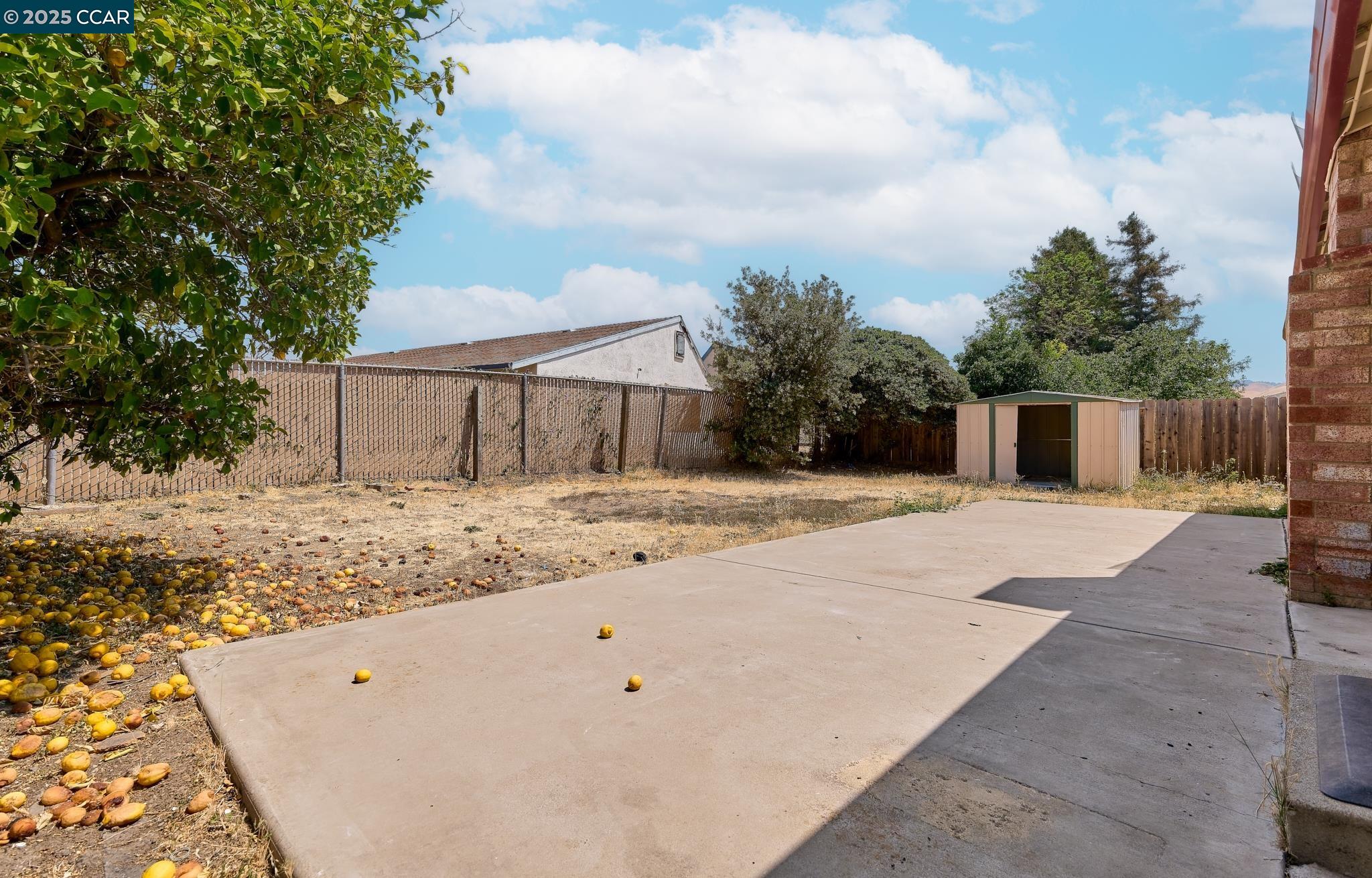 Detail Gallery Image 27 of 29 For 3972 Meadowbrook Cir, Pittsburg,  CA 94565 - 3 Beds | 2 Baths
