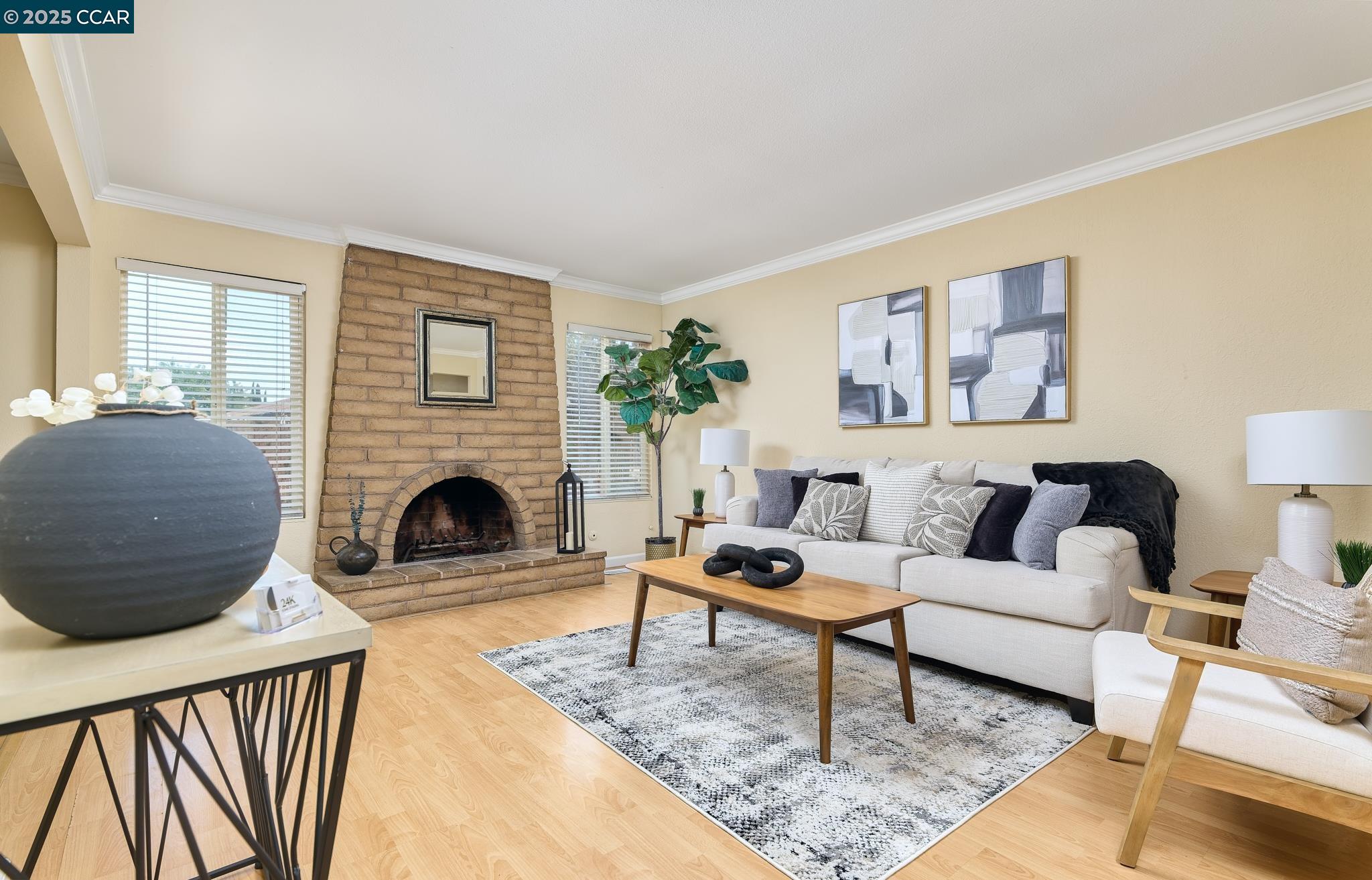 Detail Gallery Image 7 of 29 For 3972 Meadowbrook Cir, Pittsburg,  CA 94565 - 3 Beds | 2 Baths