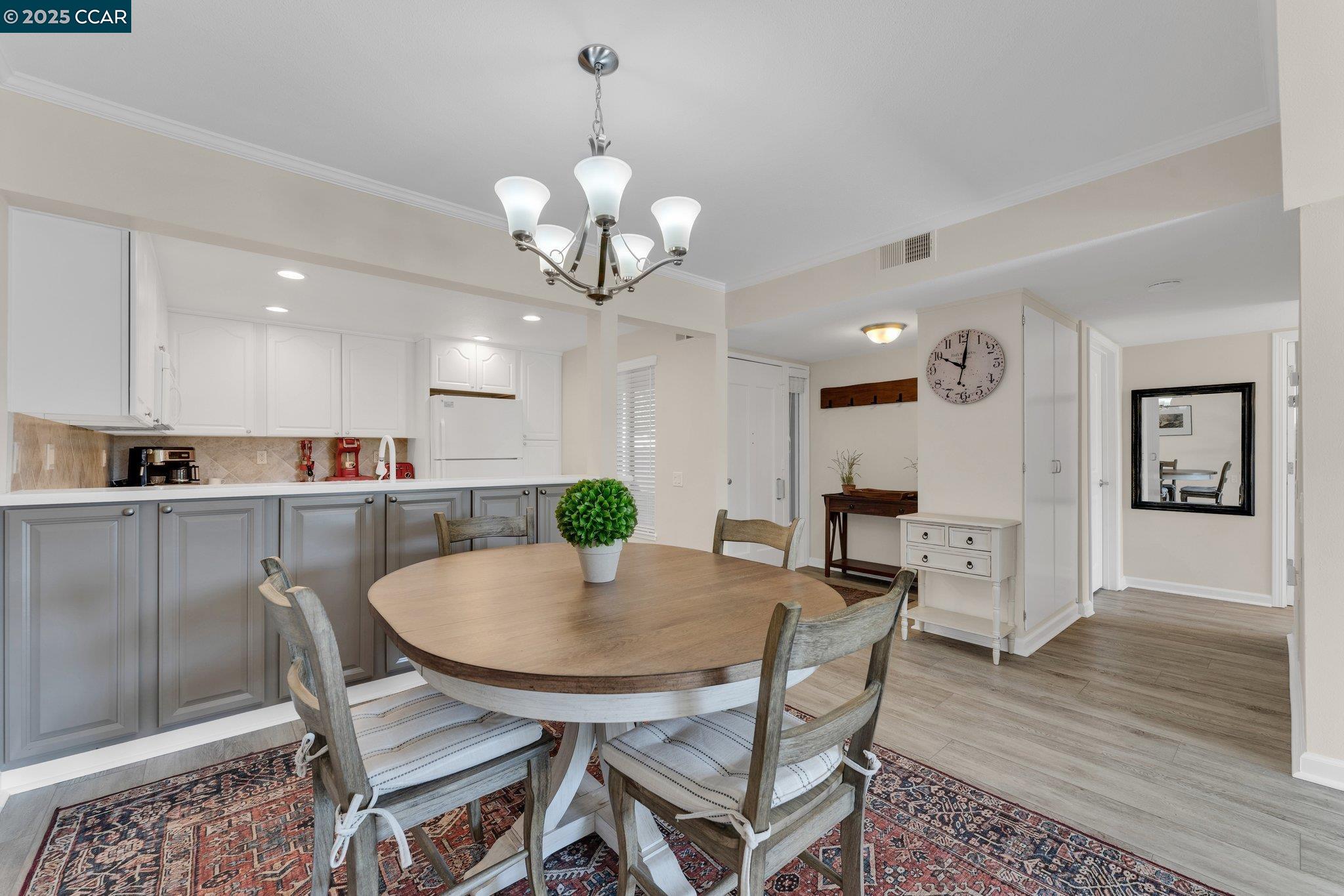 Photo #3: 41104765 Listing 