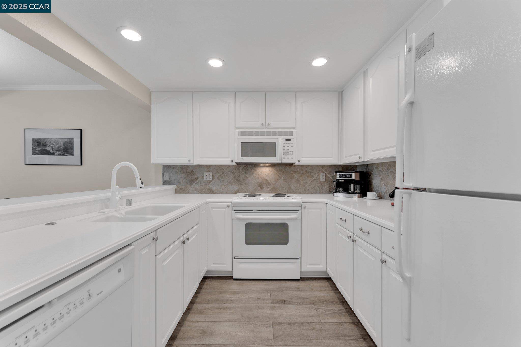 Photo #4: 41104765 Listing 