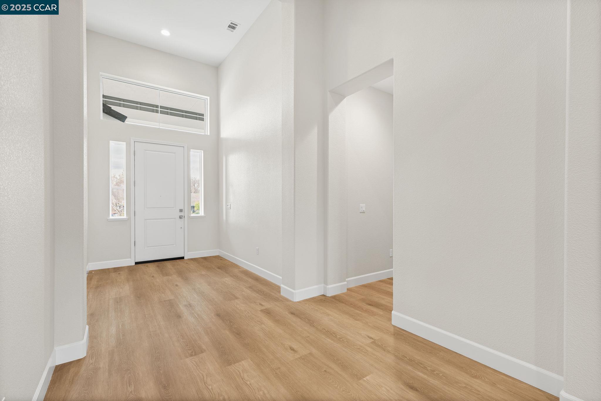 Detail Gallery Image 16 of 35 For 2955 Almondwood Place, Oakley,  CA 94561 - 4 Beds | 3/1 Baths