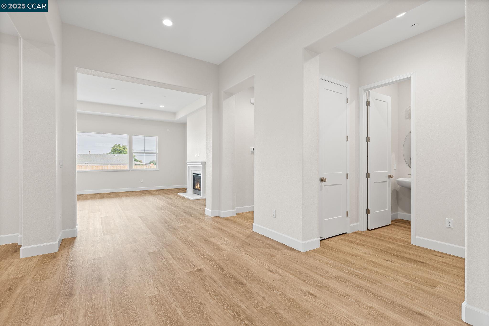 Detail Gallery Image 17 of 35 For 2955 Almondwood Place, Oakley,  CA 94561 - 4 Beds | 3/1 Baths