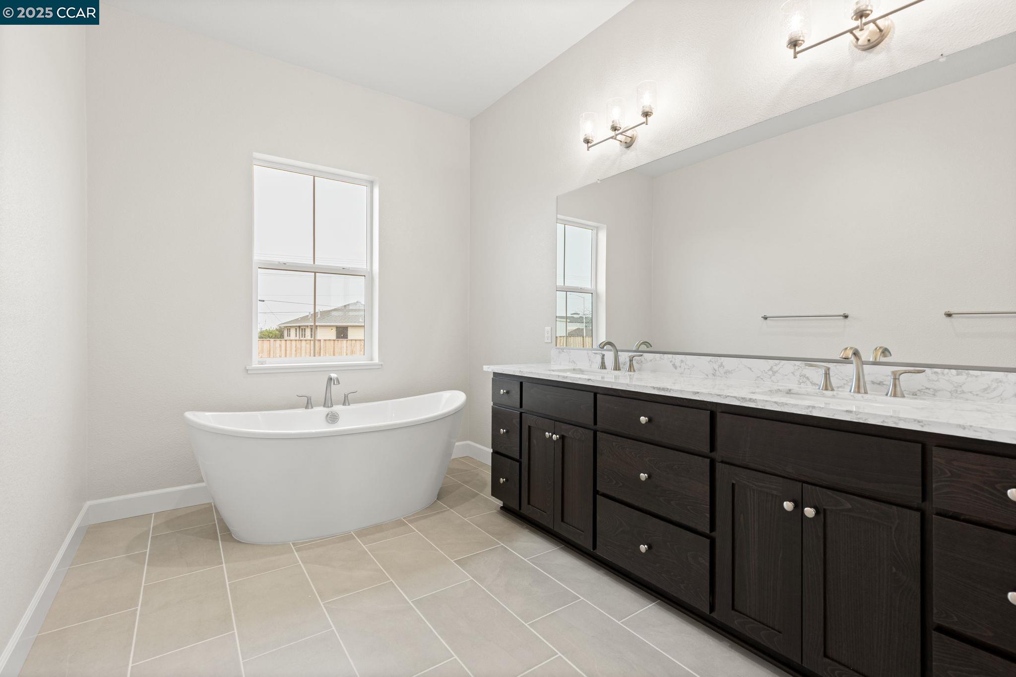 Detail Gallery Image 8 of 35 For 2955 Almondwood Place, Oakley,  CA 94561 - 4 Beds | 3/1 Baths