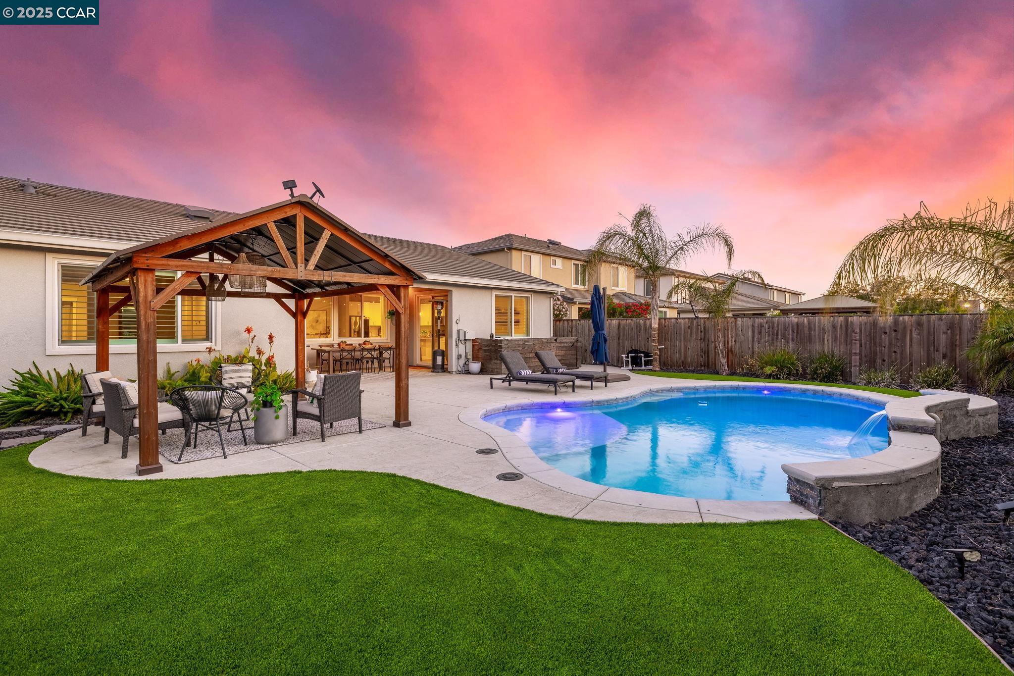 Detail Gallery Image 18 of 27 For 9521 Pescadero Cir, Discovery Bay,  CA 94505 - 3 Beds | 2/1 Baths