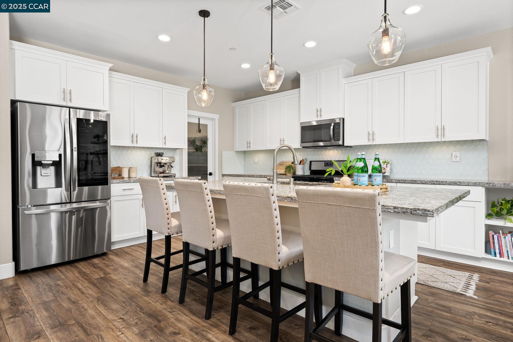 Detail Gallery Image 4 of 27 For 9521 Pescadero Cir, Discovery Bay,  CA 94505 - 3 Beds | 2/1 Baths