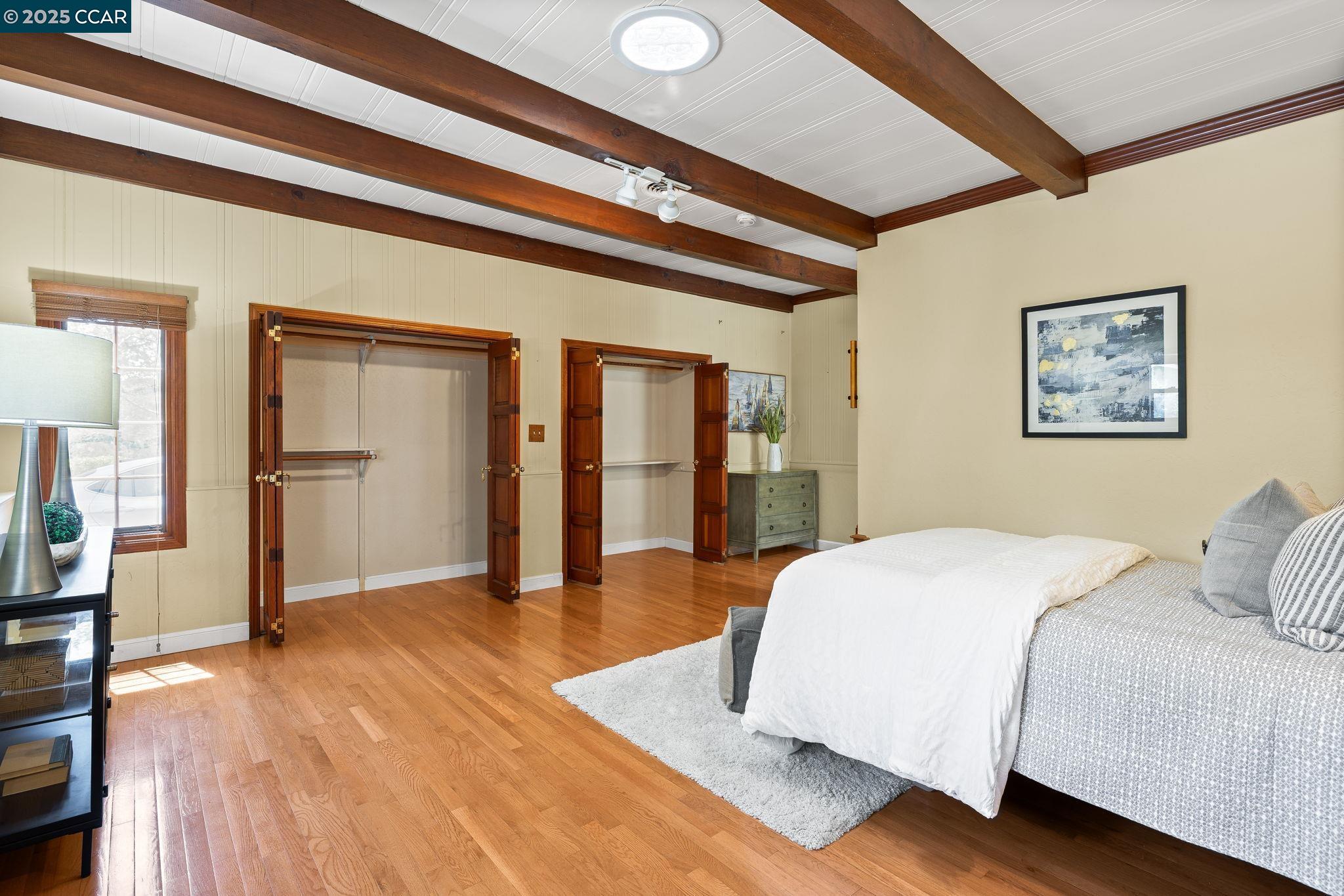 Detail Gallery Image 11 of 26 For 1968 Meadow Rd, Walnut Creek,  CA 94595 - 4 Beds | 3 Baths
