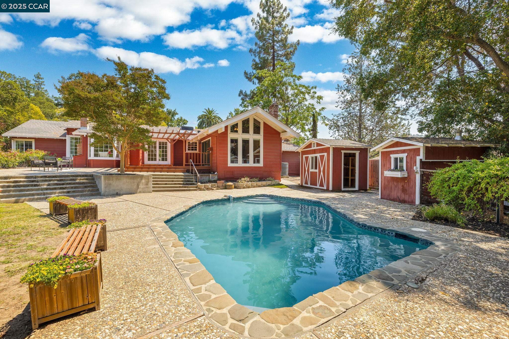 Detail Gallery Image 22 of 26 For 1968 Meadow Rd, Walnut Creek,  CA 94595 - 4 Beds | 3 Baths
