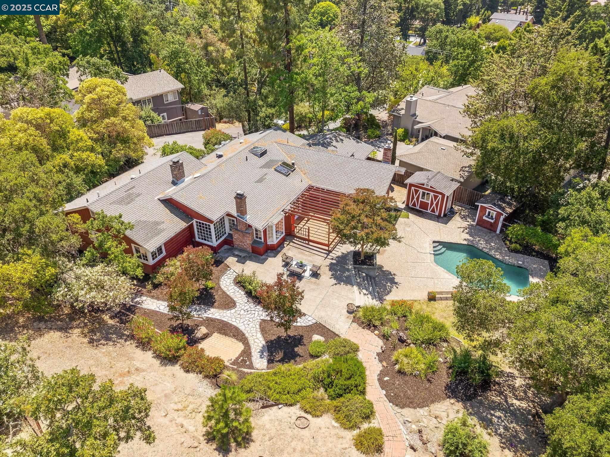 Detail Gallery Image 24 of 26 For 1968 Meadow Rd, Walnut Creek,  CA 94595 - 4 Beds | 3 Baths