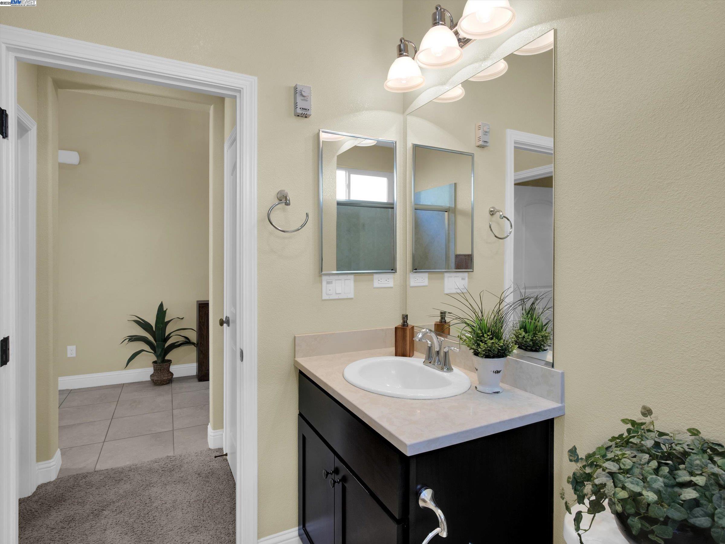 Detail Gallery Image 10 of 58 For 582 Pasture Ave, Lathrop,  CA 95330 - 4 Beds | 3 Baths
